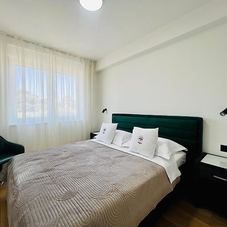 Apartments The Beach Resort Vir Bagian luar foto