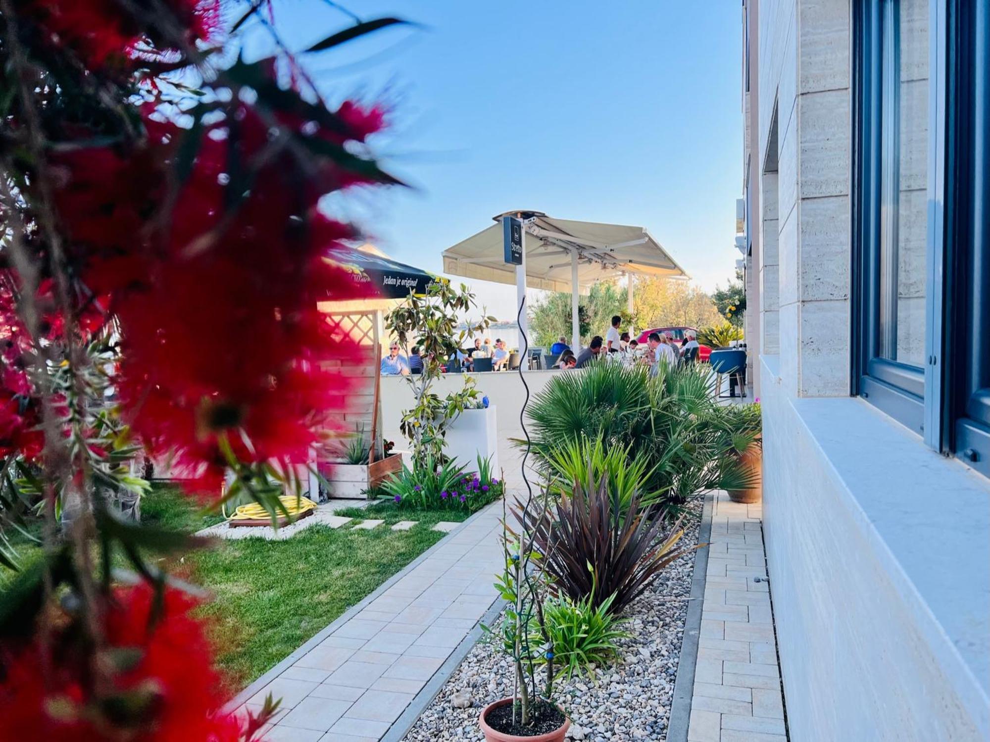 Apartments The Beach Resort Vir Bagian luar foto