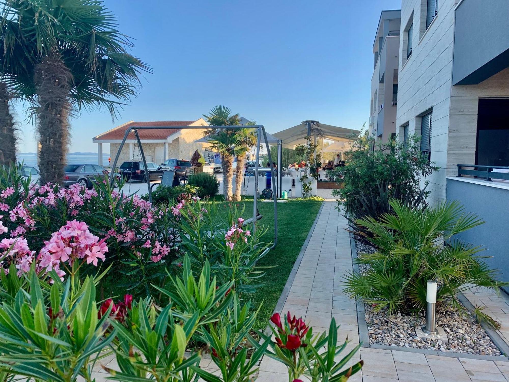 Apartments The Beach Resort Vir Bagian luar foto