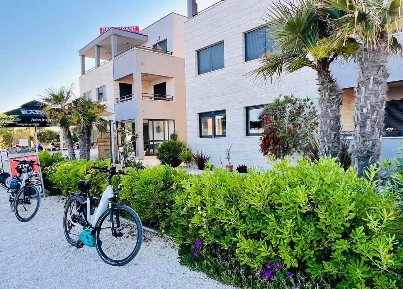 Apartments The Beach Resort Vir Bagian luar foto