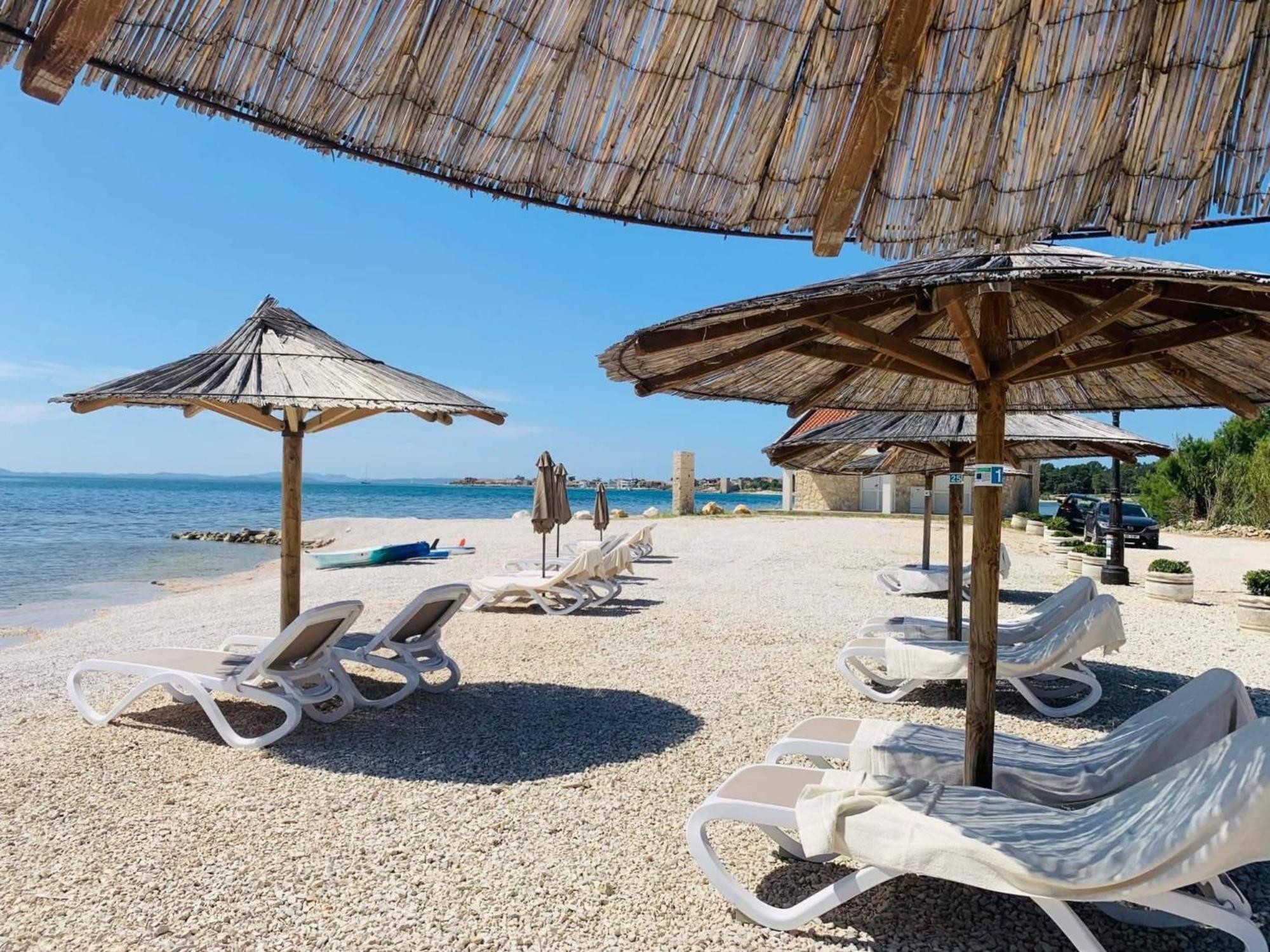 Apartments The Beach Resort Vir Bagian luar foto