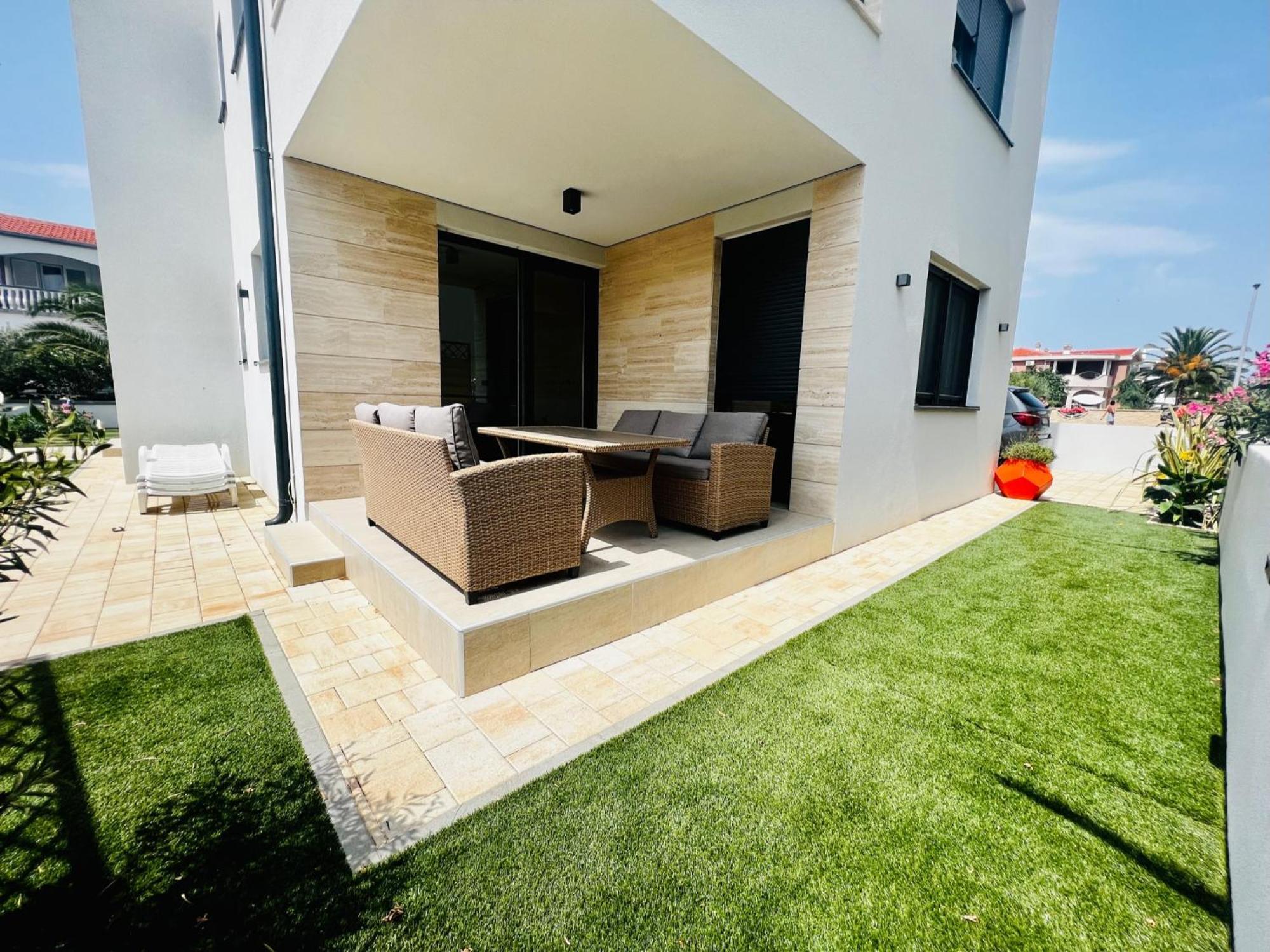 Apartments The Beach Resort Vir Bagian luar foto