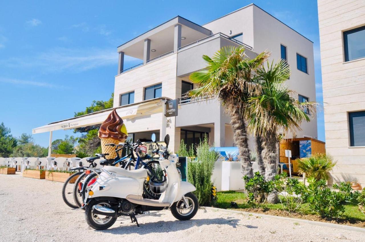 Apartments The Beach Resort Vir Bagian luar foto